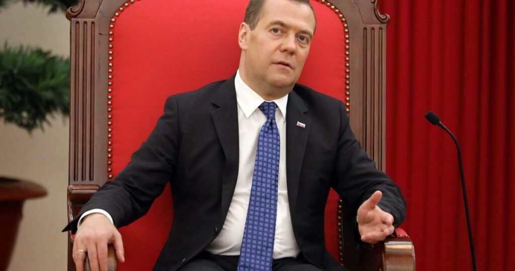 Ex-presidente da Rússia elogia Trump e diz que líder dos EUA busca a paz