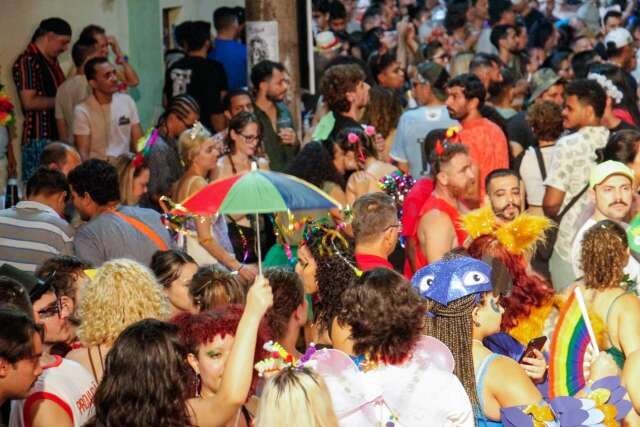Oito interdições de trânsito marcaram segunda-feira de carnaval
