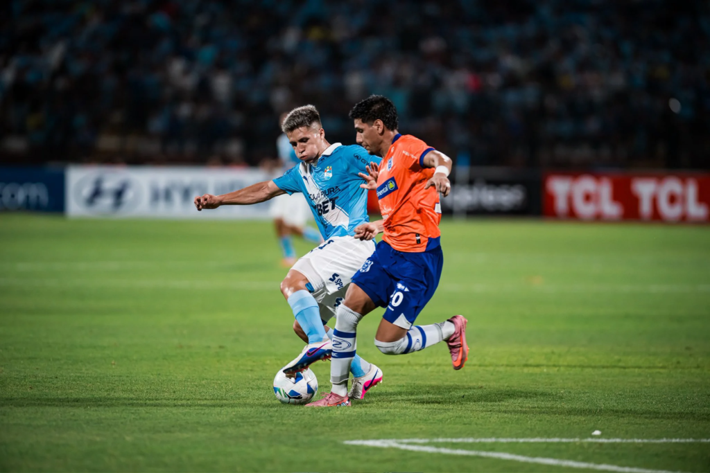 2 de Mayo é eliminado pelo Sporting Cristal em disputa de pênaltis na Libertadores
