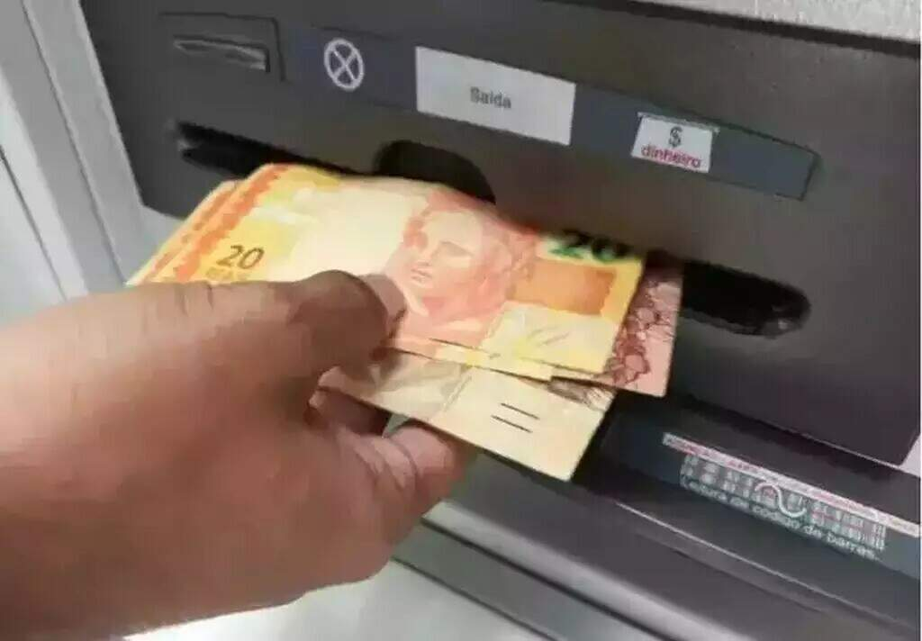 Servidores estaduais recebem salários pela segurança financeira