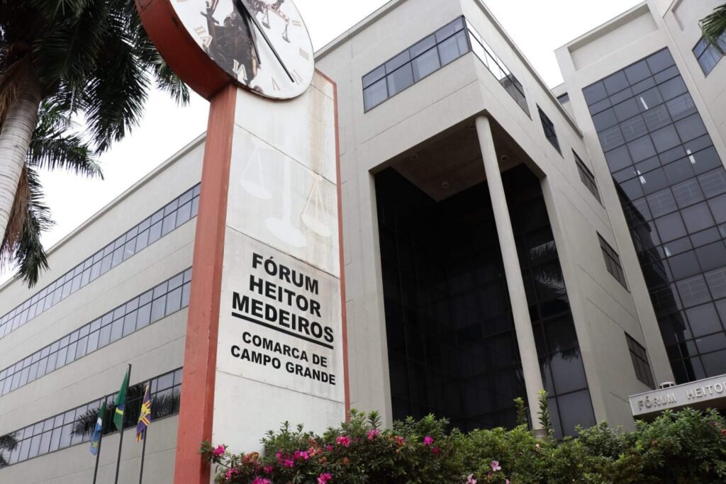 Estelionatária que arrecadou R$ 410 mil com falsas doenças é condenada a mais de 4 anos