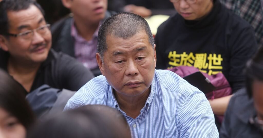 Jimmy Lai condenado a 20 anos de prisão por acusações de segurança nacional