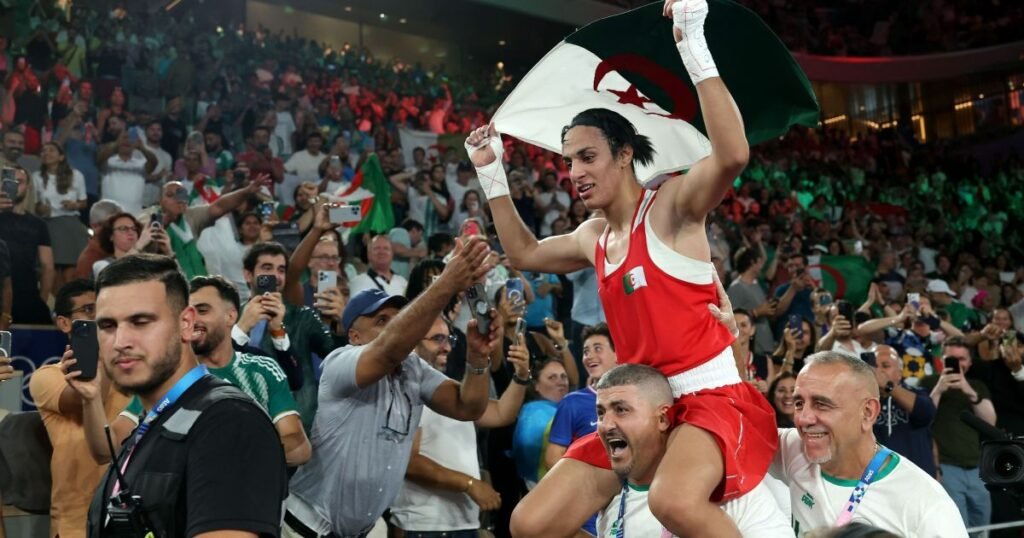 Boxeadora argelina diz que fará testes apenas sob comando do COI