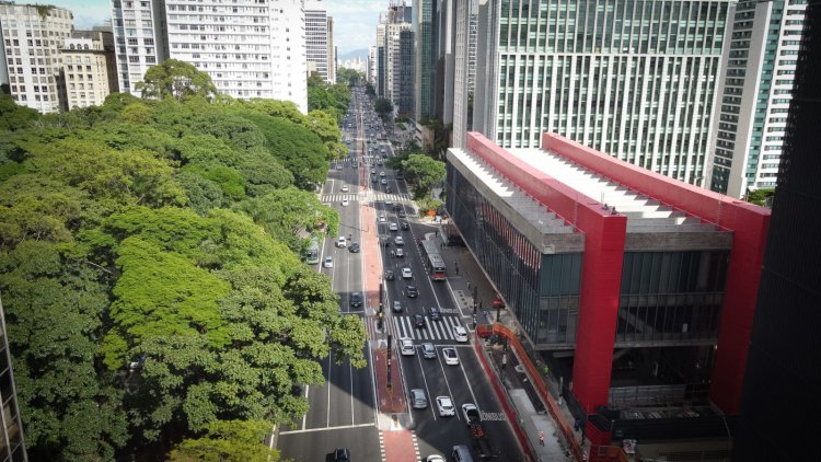 São Paulo se prepara para megashow com grandes bandas internacionais na Avenida Paulista