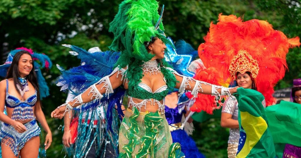 6 apps para te ajudar a curtir os blocos de Carnaval