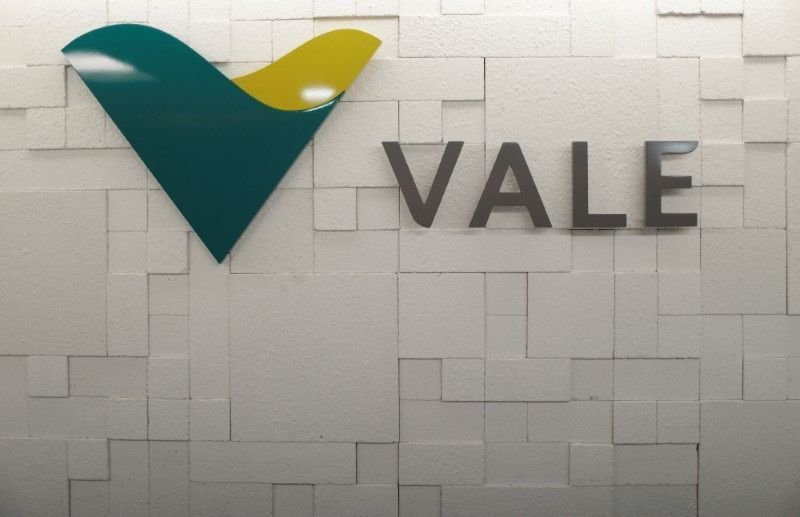 Ações da Vale caem após renovar máximas históricas