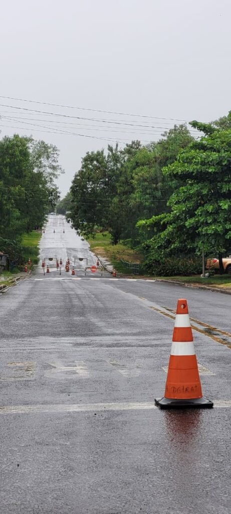 Trecho de Rua é Interditado em Amambai por Motivos de Segurança