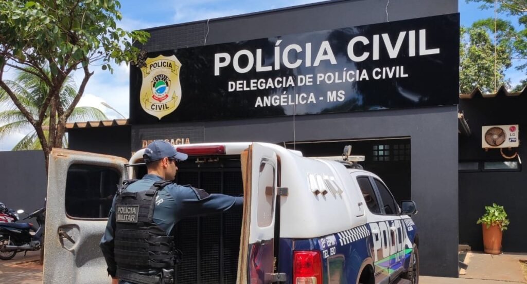 Homem é detido após ameaça a pai idoso em MS
