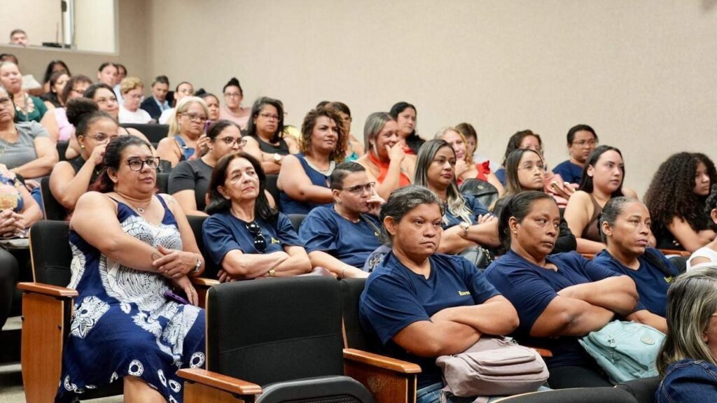 Promotoras do MPMS promovem orientação a mulheres sobre violência doméstica