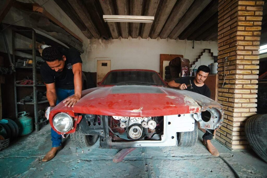 O fascínio pela restauração de carros antigos