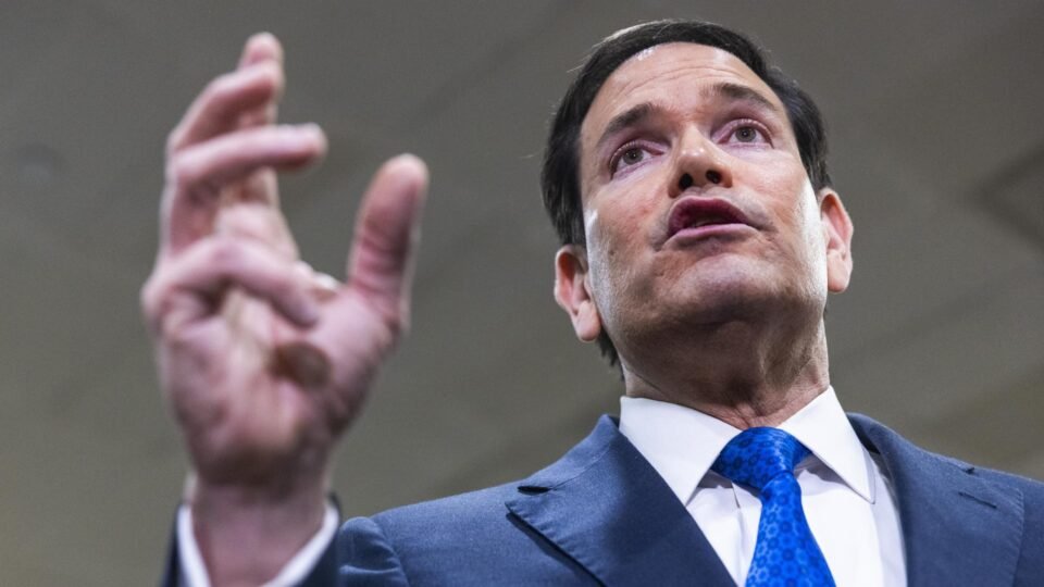 EUA podem atingir metas na guerra sem tropas no Irã, afirma secretário de Estado