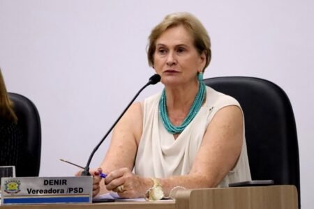 Vereadora Denir solicita melhorias na pista de caminhada e nos banheiros da Praça de Eventos