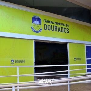 Câmara Municipal de Dourados realiza homenagem a servidoras em sessão solene