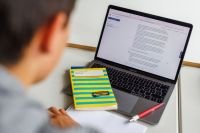 Inteligência artificial permite diálogos com figuras históricas em sala de aula