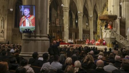 Cresce o número de conversões ao catolicismo nos EUA entre jovens adultos