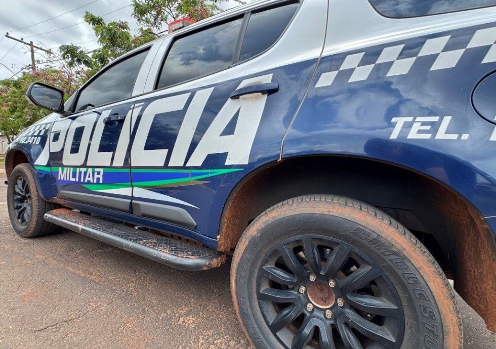 Surto em Ivinhema: homem danifica casa e ameaça autoridade