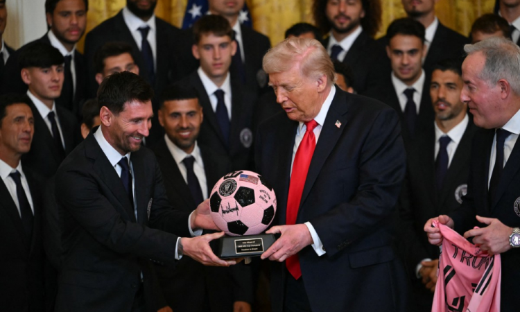 Donald Trump recebe elenco do Inter Miami e debate sobre quem é melhor: Messi ou Pelé