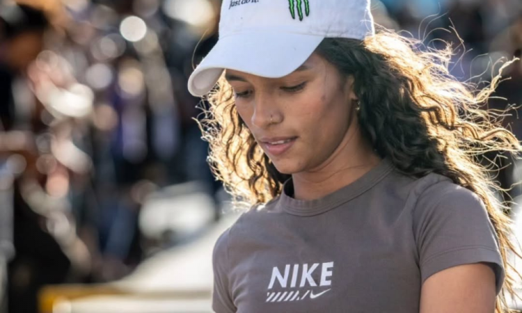 Rayssa Leal avança para a final do Campeonato Mundial de skate em busca do terceiro título