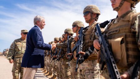 José Antonio Kast inicia presidência do Chile com muro na fronteira e reformas econômicas