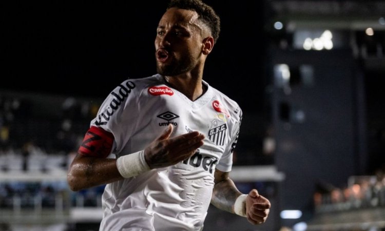 Neymar figura na pré-lista de convocação de Ancelotti para amistosos em março