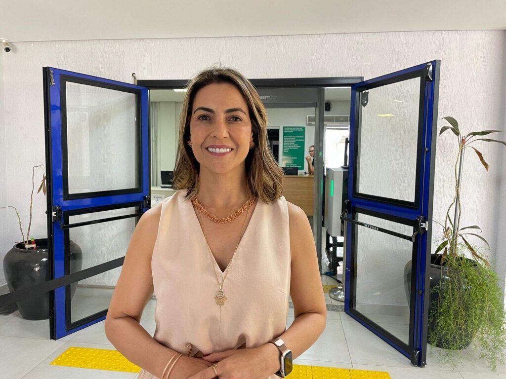 Soraya Thronicke troca de partido e se filia ao PSB sem aviso prévio