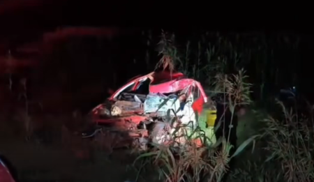 Motorista morto e dois feridos em acidente entre carro e carreta na MS-276