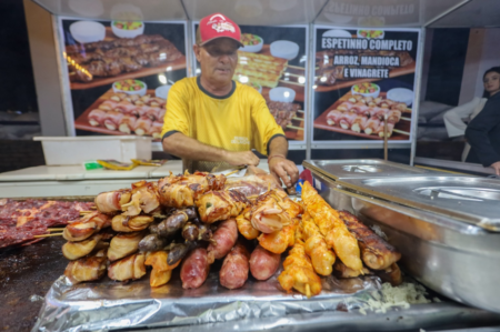 Preços de alimentos na Expogrande variam de R$ 10 a R$ 321 em diferentes opções
