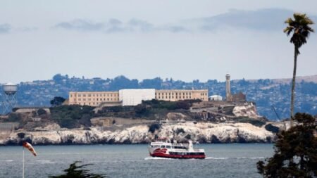 Donald Trump propõe reabertura da prisão de Alcatraz em plano orçamentário para 2027