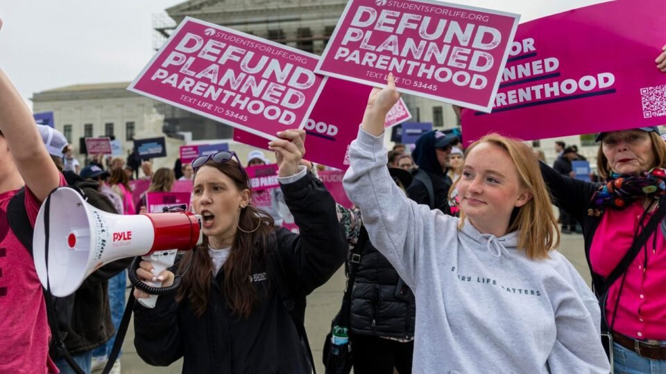 Planned Parenthood atinge recorde histórico de abortos nos Estados Unidos em 2023