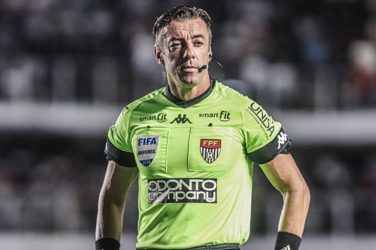 Fifa seleciona três árbitros do Brasil para a Copa do Mundo nos EUA, Canadá e México
