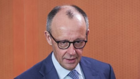 Alemanha estabelece autorização militar para viagens prolongadas