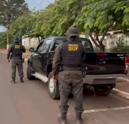 Mulher é presa em Ivinhema após fuga e irregularidades em veículo