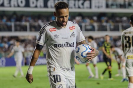 SANTOS empata em aniversário de 114 anos contra o DEPORTIVO RECOLETA na Vila Belmiro