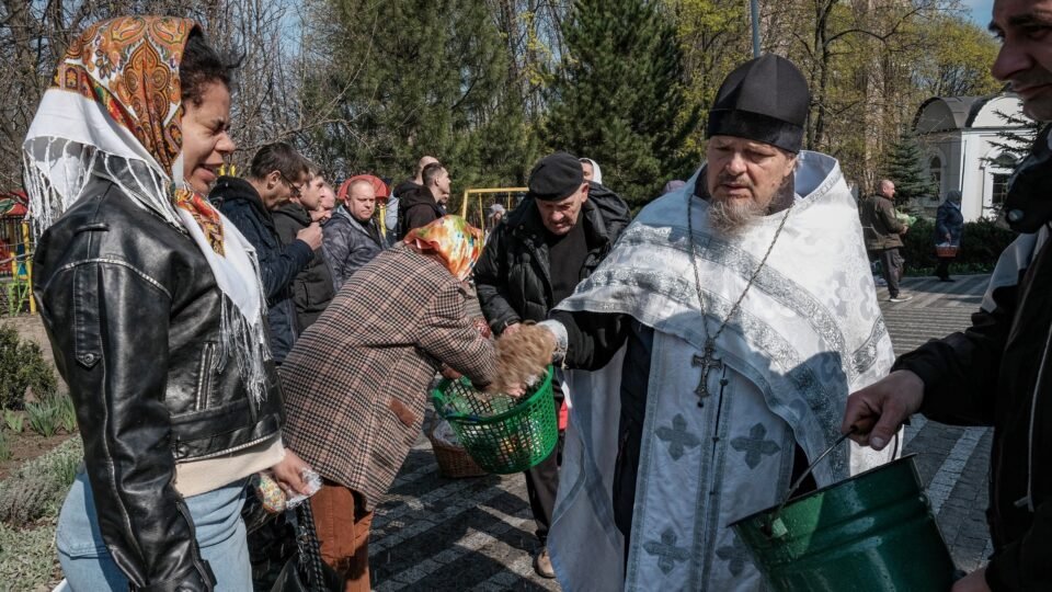 Acusações de violações da trégua pascal marcam o conflito entre Rússia e Ucrânia