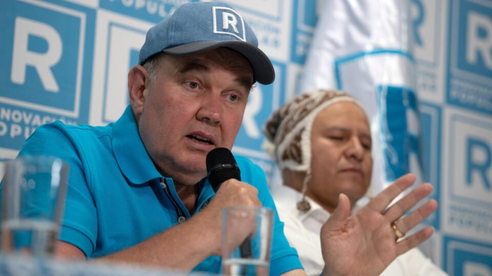 Rafael López Aliaga solicita anulação da eleição presidencial após ser ultrapassado por Roberto