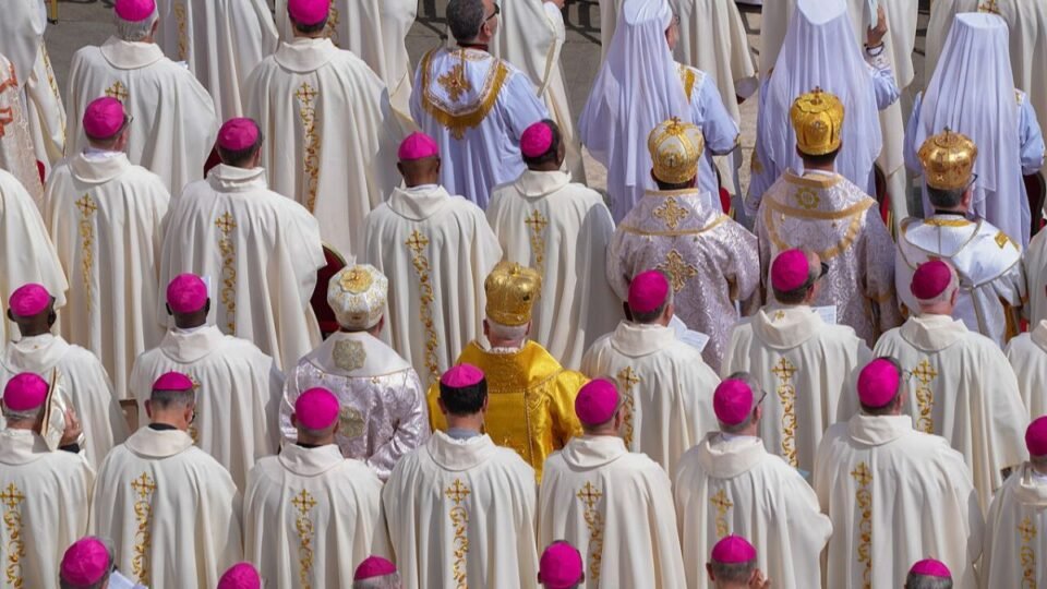 Papa Leão XIV destaca qualidades de diplomatas do Vaticano em visita à Pontifícia Academia