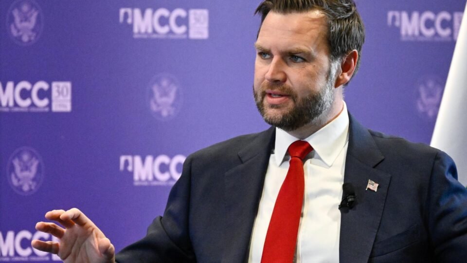 Proposta de Trump ao Irã inclui fim do programa nuclear em troca de prosperidade econômica