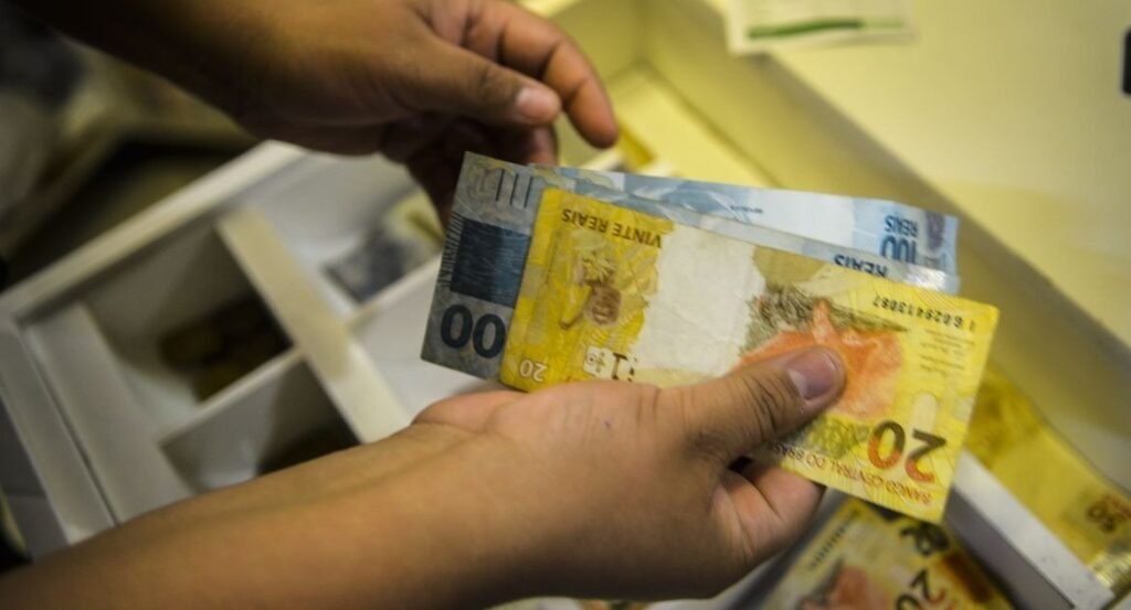 Novo Desenrola atinge quase R$ 12 bilhões em dívidas renegociadas