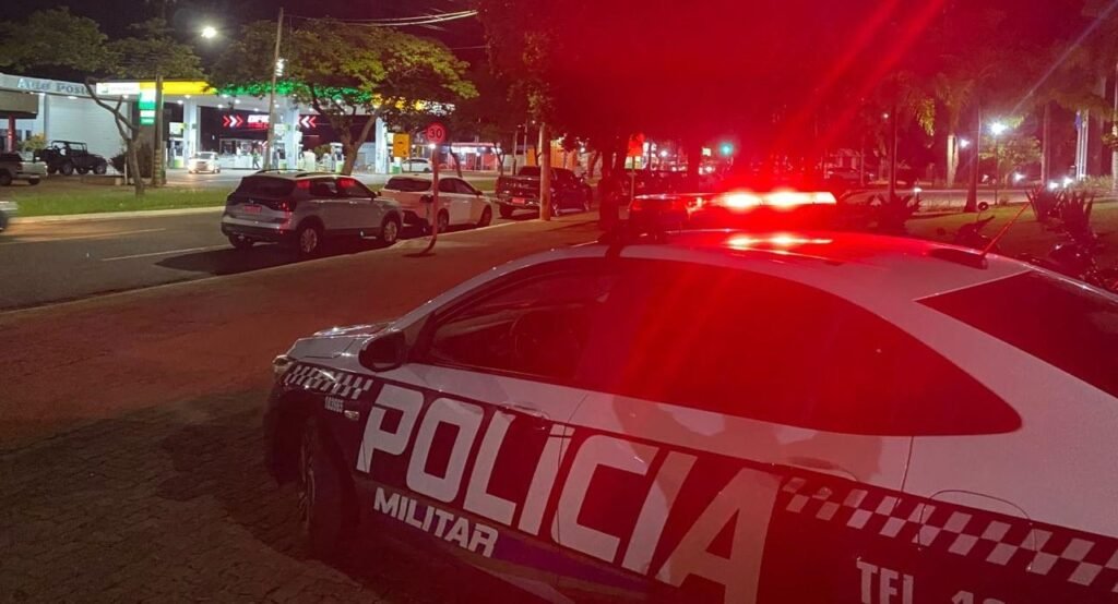 Menores são flagrados consumindo álcool e narguilé em tabacaria de Nova Andradina