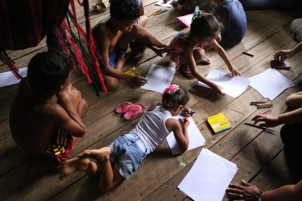 Nova legislação garante acesso à saúde mental para crianças e adolescentes no Brasil