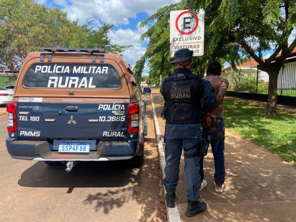 Homem é assassinado a facadas em IVINHEMA durante desentendimento