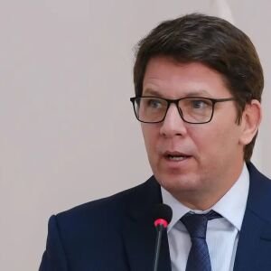 Mário Frias refuta acusações sobre financiamento de filme de Jair Bolsonaro