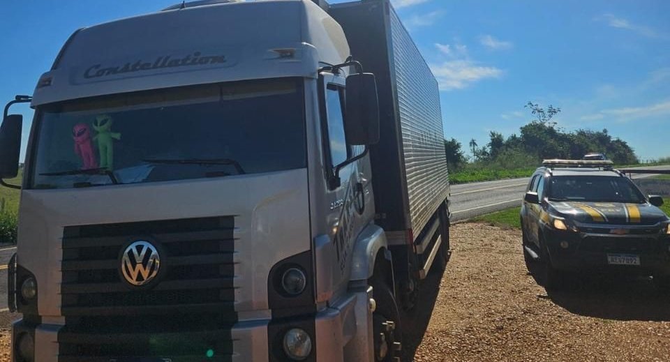Caminhão é recuperado pela Polícia Rodoviária Federal em Bataguassu