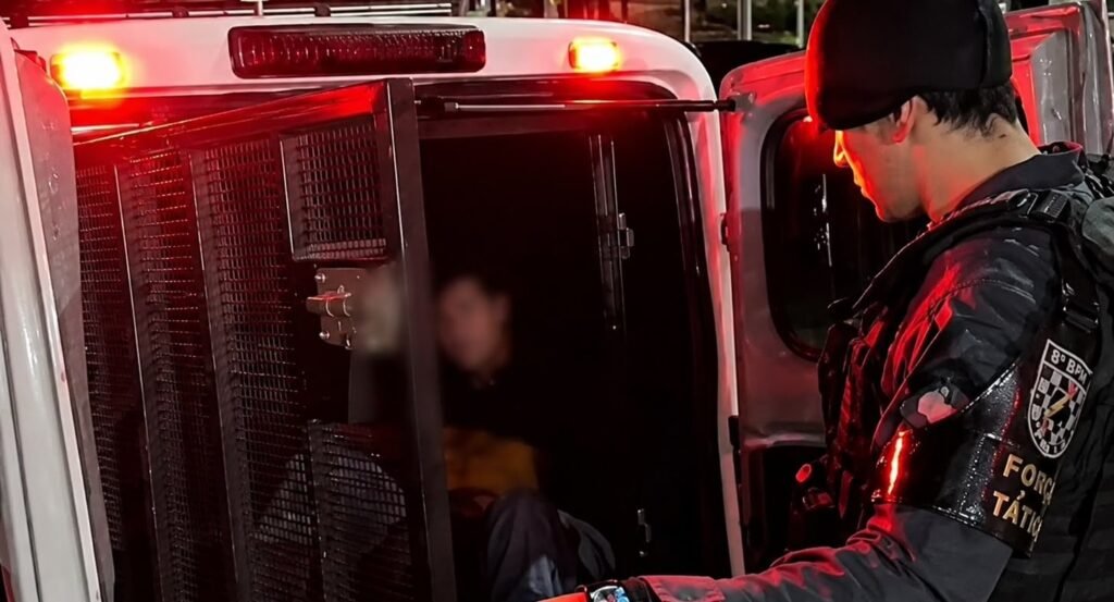 Detenção de homem em Nova Andradina por pichação em monumento com menção a facção criminosa