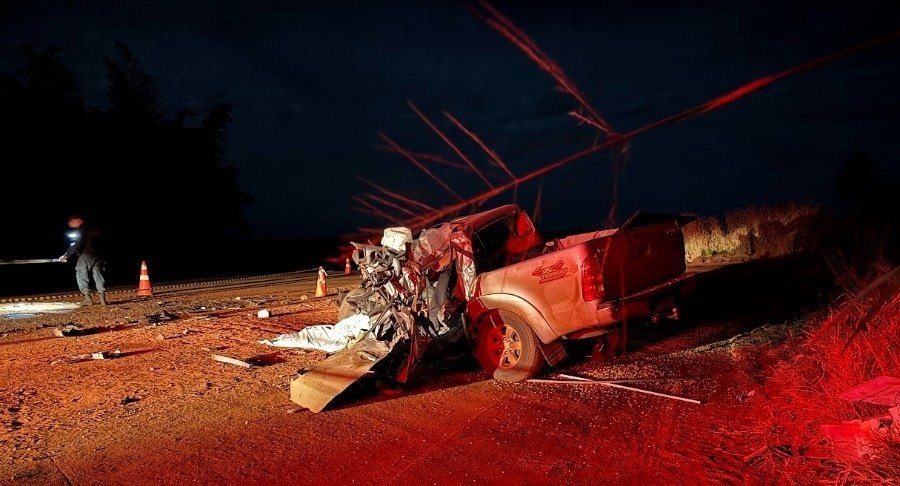 Acidente fatal entre caminhonete e bitrem resulta em uma morte na região de Ivinhema
