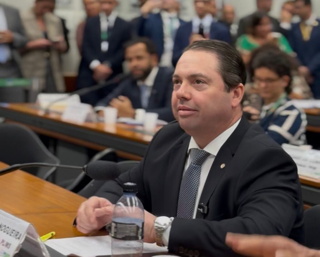 Deputado propõe adicional de risco de vida para bombeiros e policiais militares