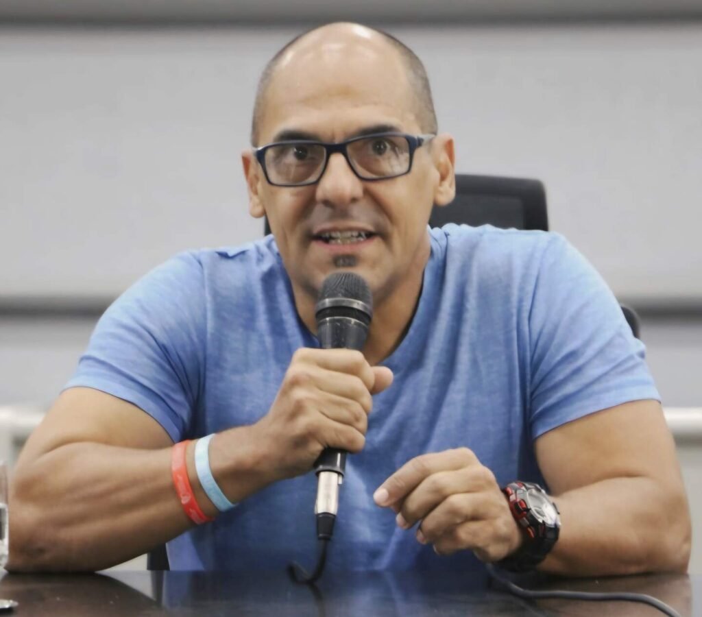 A importância de limites e valores na educação digital dos jovens