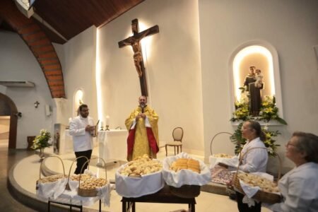 Santo Antônio é celebrado em missa que destaca legado de caridade em Campo Grande