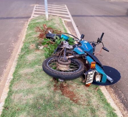 Acidente de moto em Ivinhema deixa jovem ferido