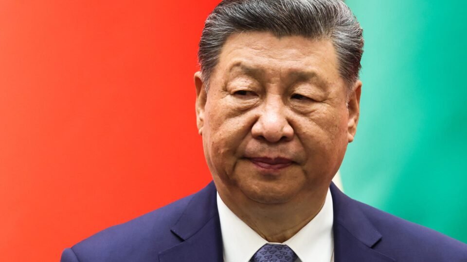 Xi Jinping visita Coreia do Norte e fortalece laços com Kim Jong-un